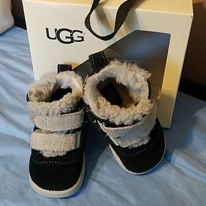 Baby UGG